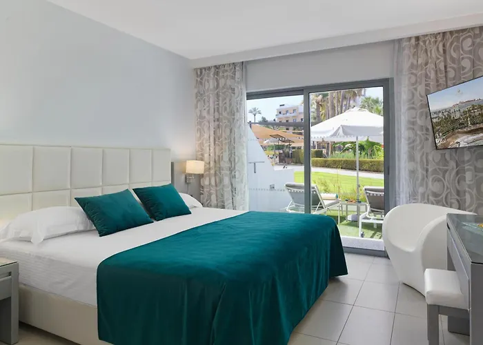 Feriested St George & (adults Only) Klorakas