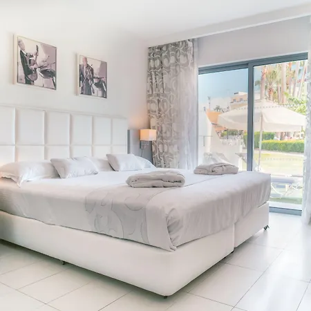 리조트 St George & (adults Only) 4*