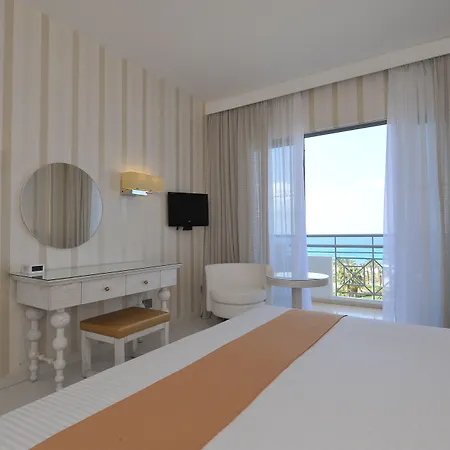 Resort St George & (adults Only)