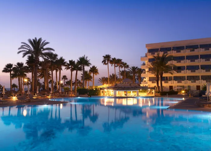 St George & (adults Only) Klorakas