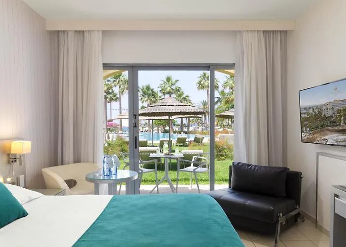 St George & (adults Only) Rezort Klorakas