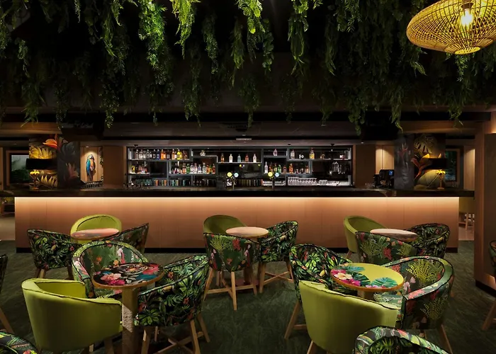 St George & (adults Only)