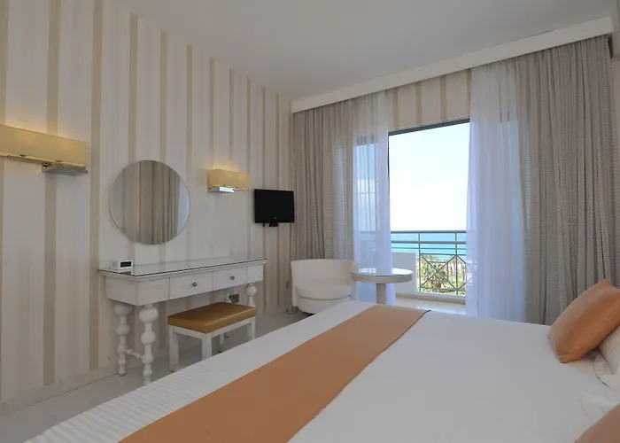 Resort St George & (adults Only)